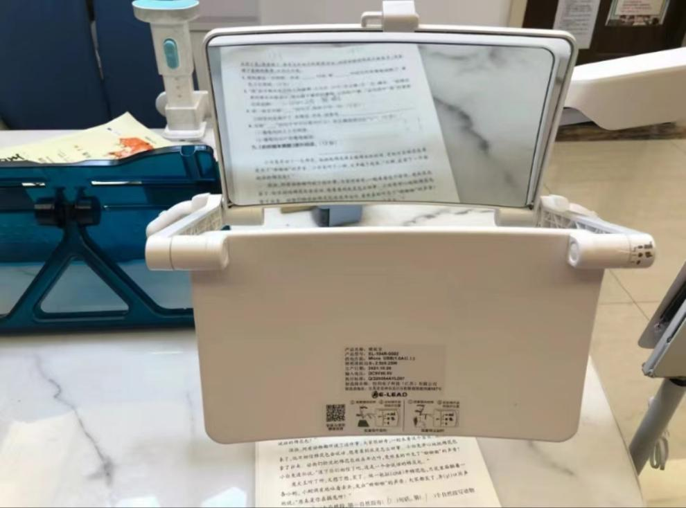 睛延寶助力學(xué)子，無憂趕赴明亮學(xué)習(xí)之旅